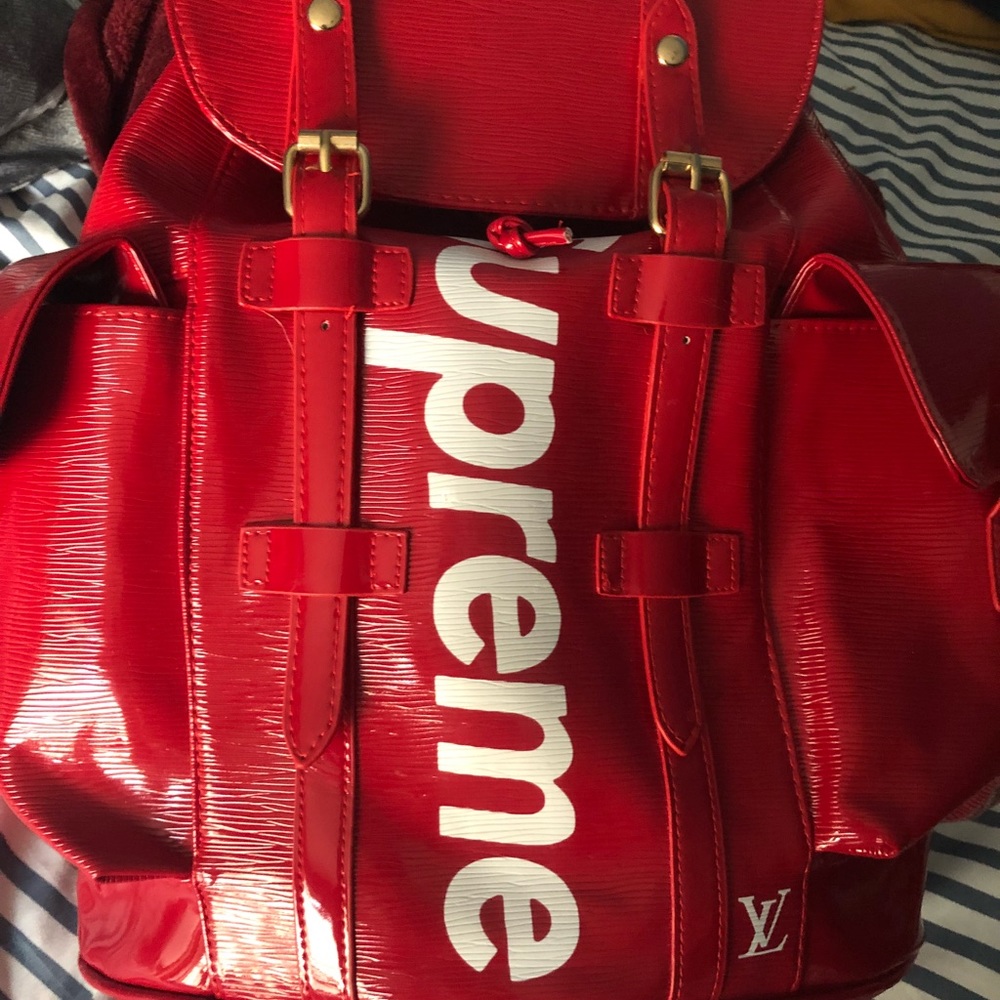 Supreme x Louie Vuitton Back pack (1:1 replica )